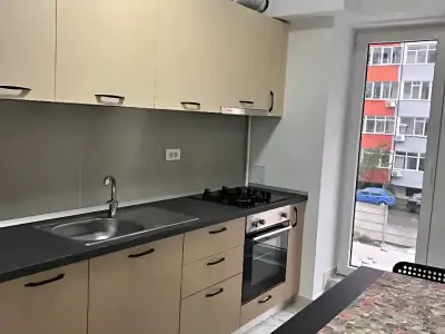 Garsoniera inchiriere Sector 4 Bucuresti bucatarie utilata